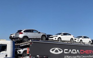 车辆上桥的技巧是什么？如何避免车辆损坏？