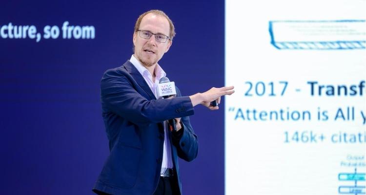 当 AI 与数学在上海相遇：2025 WAIC背后的智慧革命-第4张图片-西柚游戏